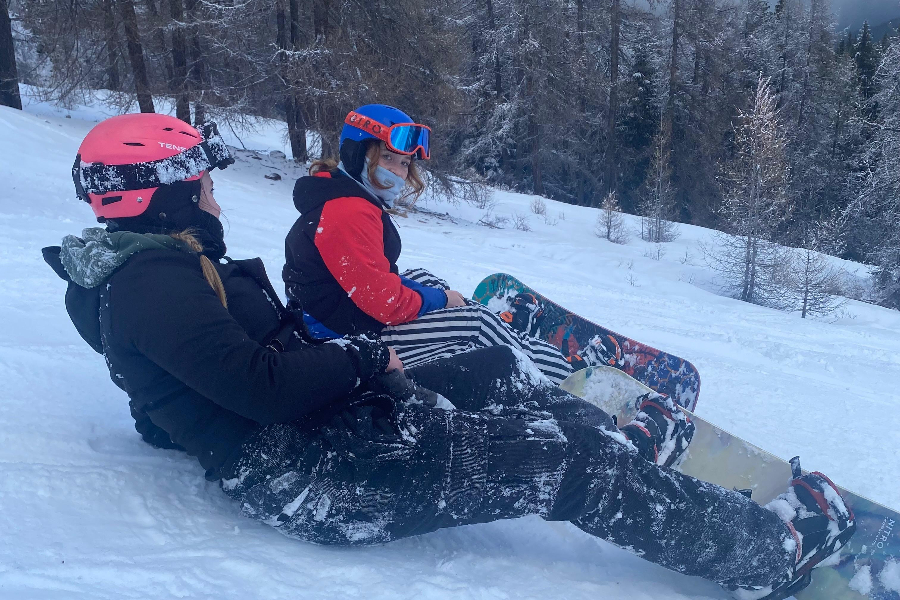 Snowboarders in Pra Loup