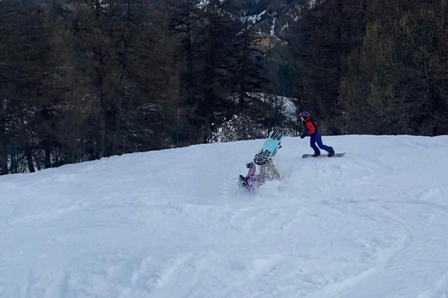 Snowboarders in Pra Loup